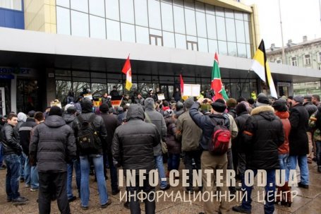 В Одессе прошло многотысячное вече (фоторепортаж) В Одессе прошло многотысячное вече (фоторепортаж)