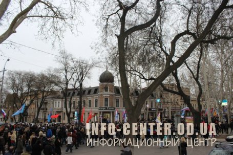 Более пятидесяти тысяч одесситов вышли на улицы города. Марш: "Ни шагу назад" (фото) (видео)