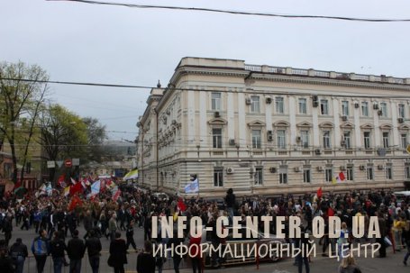 Десятки тысяч одесситов прошли по городу "маршем освобождения" (фото, видео)