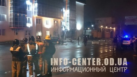 В Одессе неизвестные подорвали бизнес-центр: опубликованы фото