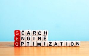 Поисковая оптимизация, или SEO, повлияла на маркетинговую стратегию с момента появления Интернета